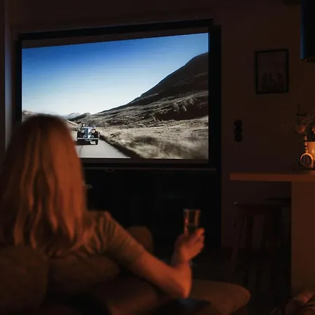 Rumiane Pola - Stodola Na Mazurach Z Widokiem Na Jezioro Brajniki