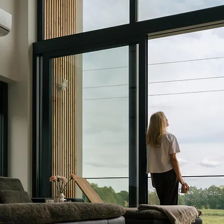 Rumiane Pola - Stodola Na Mazurach Z Widokiem Na Jezioro Brajniki