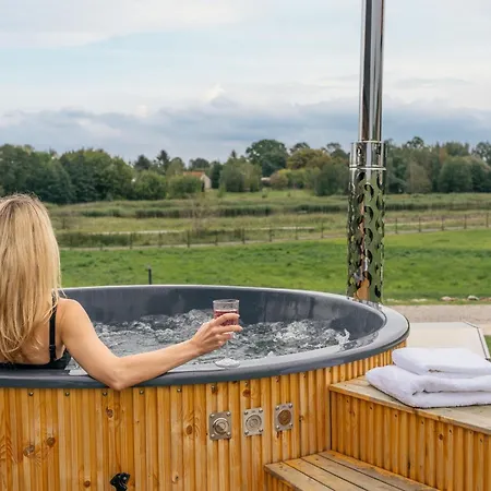 Apartment Rumiane Pola - Stodola Na Mazurach Z Widokiem Na Jezioro *