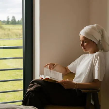 Rumiane Pola - Stodola Na Mazurach Z Widokiem Na Jezioro Brajniki