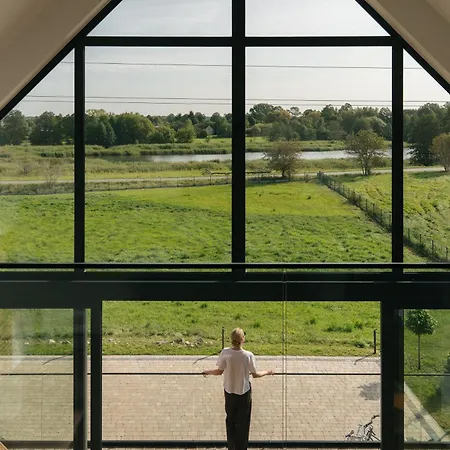 Rumiane Pola - Stodola Na Mazurach Z Widokiem Na Jezioro Brajniki