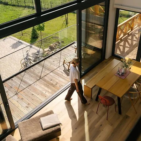 Rumiane Pola - Stodola Na Mazurach Z Widokiem Na Jezioro * Brajniki