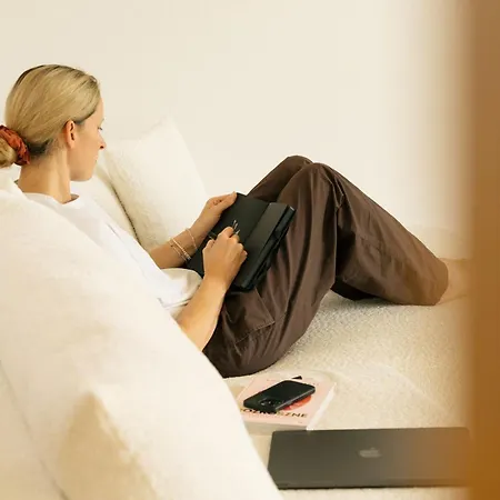 Rumiane Pola - Stodola Na Mazurach Z Widokiem Na Jezioro * Brajniki