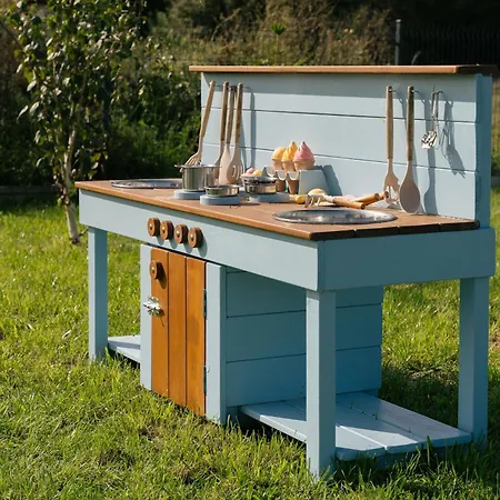 Rumiane Pola - Stodola Na Mazurach Z Widokiem Na Jezioro Brajniki