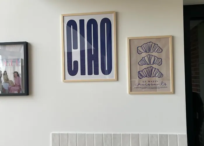 Rumiane Pola - Stodola Na Mazurach Z Widokiem Na Jezioro Brajniki