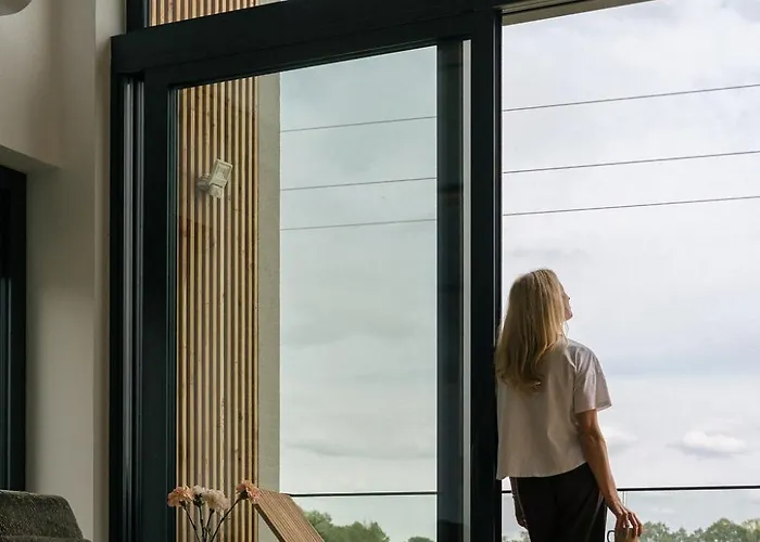 Rumiane Pola - Stodola Na Mazurach Z Widokiem Na Jezioro Brajniki