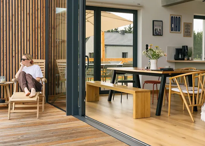 Rumiane Pola - Stodola Na Mazurach Z Widokiem Na Jezioro